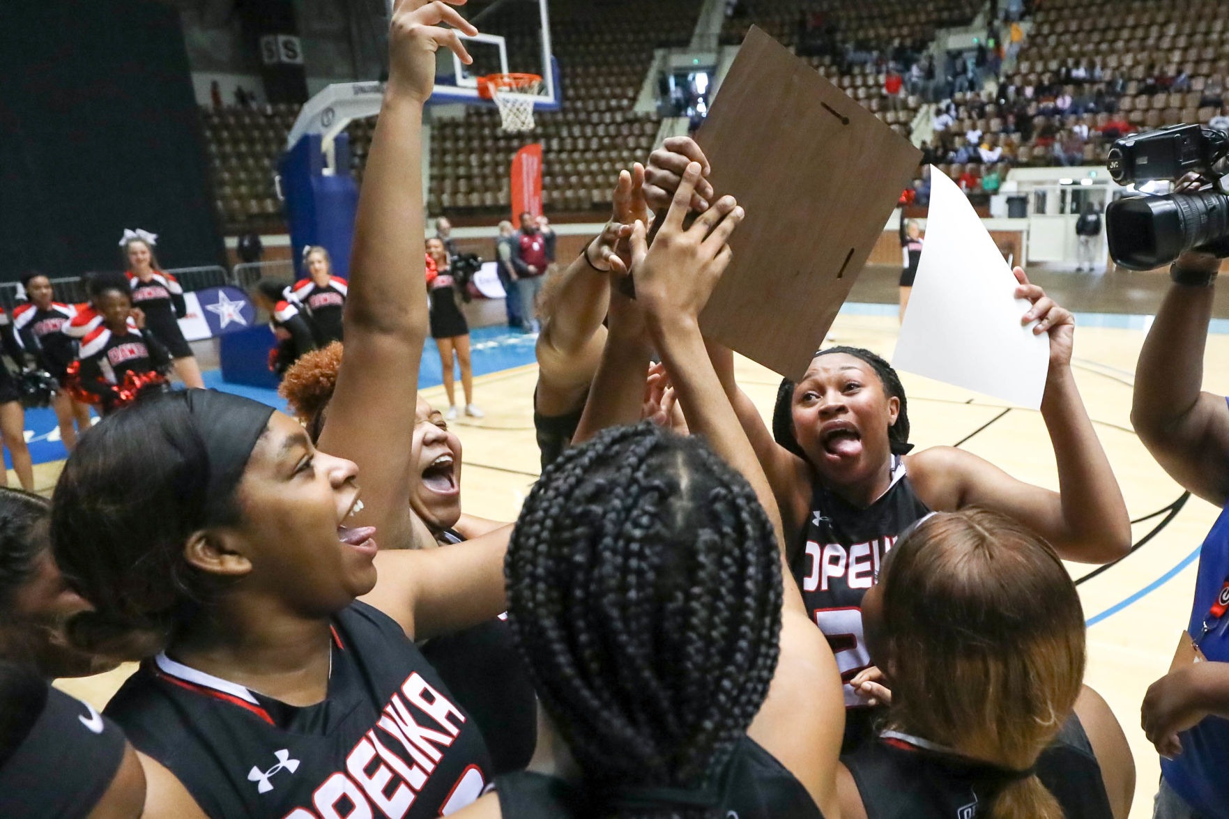 Opelika vs. Dothan girls Class 6A Regional Finals